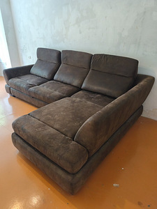 УГЛОВОЙ ДИВАН (2 фото из 4)