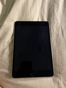 iPad mini 4 (1 foto / 3)