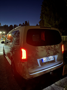 Mercedes Benz V220 (8 фото из 13)