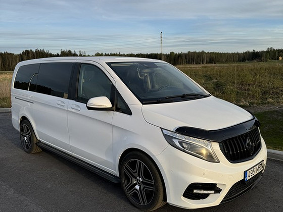 Mercedes Benz V220