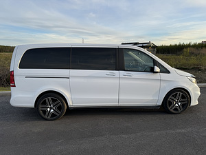 Mercedes Benz V220 (11 фото из 13)