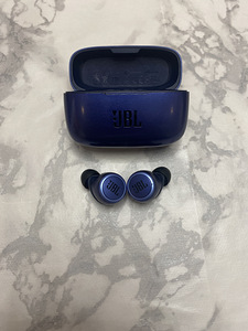 Наушники jbl live300tws (3 фото из 3)