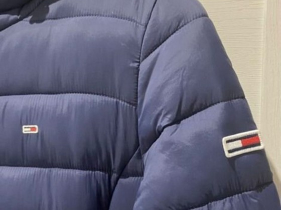 Продам женскую куртку Tommy Jeans (новая) осень/весна