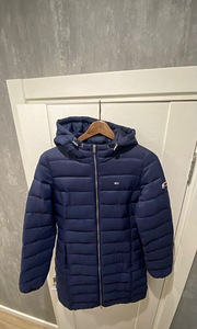 Продам женскую куртку Tommy Jeans (новая) осень/весна (2 фото из 7)