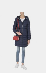 Продам женскую куртку Tommy Jeans (новая) осень/весна (4 фото из 7)