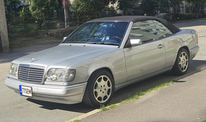 Mercedes Benz (9 foto / 9)