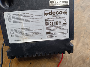 Зарядное устройство Deca (2 фото из 2)