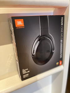 JBL Tour one M2 (1 фото из 1)