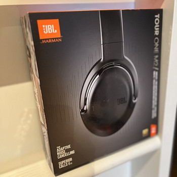 JBL Tour one M2