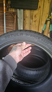 Müüa 255/40/20 lamellrehvid (2 foto / 2)