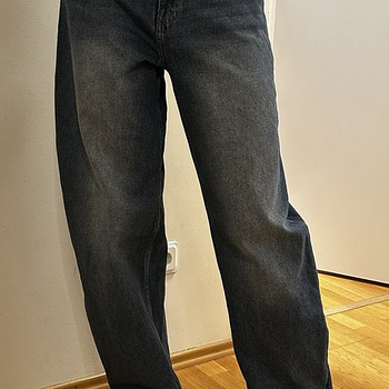 Bershka teksad, s 36
