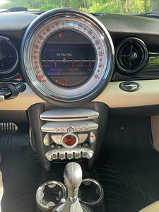 MINI Cooper S Chili 1.6 128kW автомат (6 фото из 10)