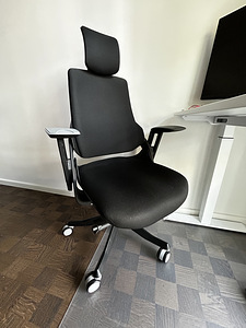 Ergonoomiline lauatool (1 foto / 3)