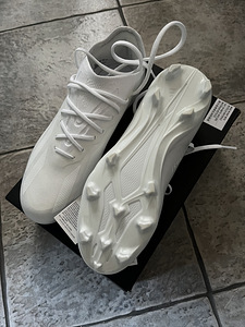 Новые футбольные бутсы ADIDAS X CRAZYFAST.1 (1 фото из 2)