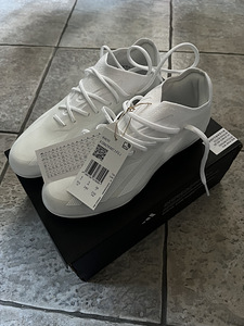 Новые футбольные бутсы ADIDAS X CRAZYFAST.1 (2 фото из 2)