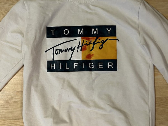 Tommy Hilfiger pusa