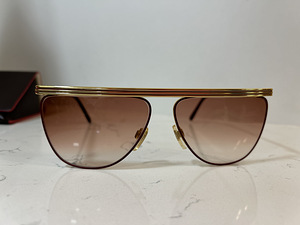 Originaalsed Fendi päikeseprillid (7 foto / 9)