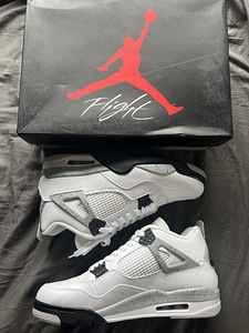 Jordan 4 Retro White Cement (1 фото из 4)