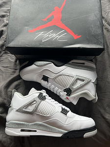 Jordan 4 Retro White Cement (2 фото из 4)