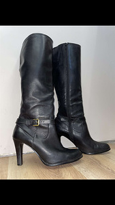 Ralph Lauren Bethan Size 8 M Black leather side zip boots (1 foto / 3)