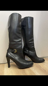Ralph Lauren Bethan Size 8 M Black leather side zip boots (2 foto / 3)