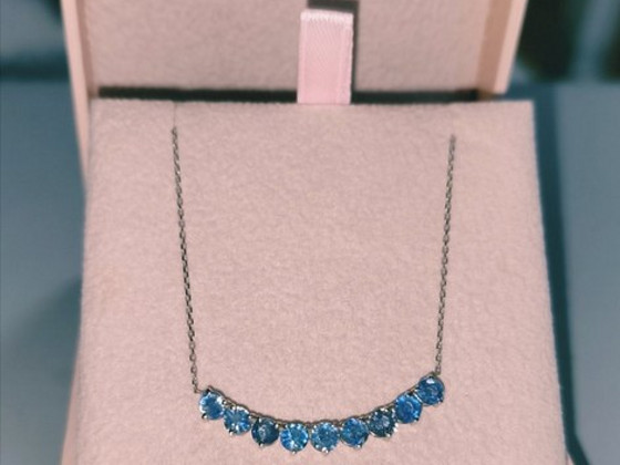 Kett ripatsiga valgest kullast safiir2,6ct