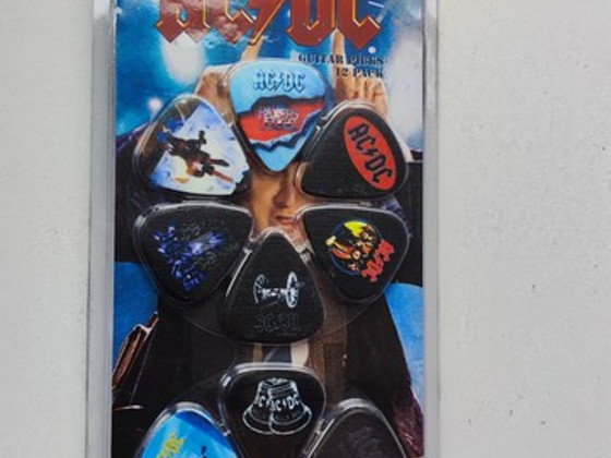 Гитарные медиаторы ACDC, Iron Maiden, Guns N' Roses