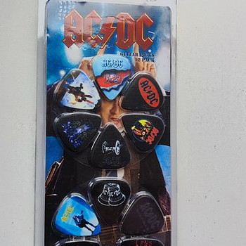 Гитарные медиаторы ACDC, Iron Maiden, Guns N' Roses