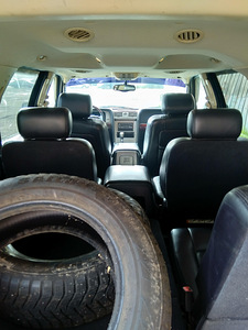 Lincoln Navigator varuosadeks (6 foto / 10)