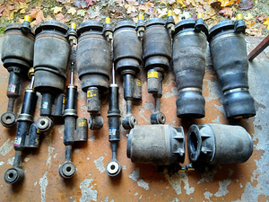 Lincoln Navigator varuosadeks (7 foto / 10)