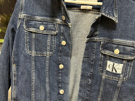 Calvin Klein Teksajakk XS nagu uus