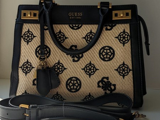 Сумка Guess
