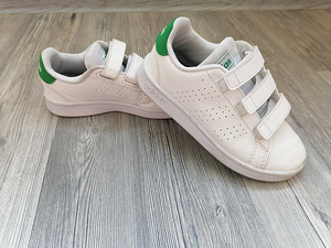 Кроссовки Adidas (1 фото из 4)