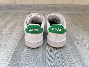 Кроссовки Adidas (2 фото из 4)
