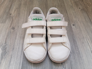 Кроссовки Adidas (3 фото из 4)