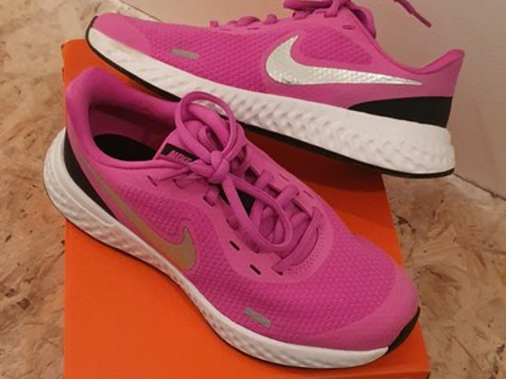 Кроссовки Nike EUR 36