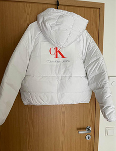 Новая куртка Calvin Klein размер M (4 фото из 4)