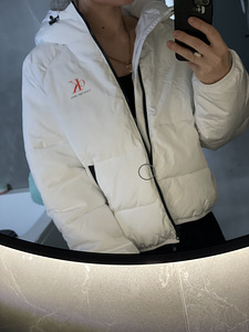Новая куртка Calvin Klein размер M (1 фото из 4)