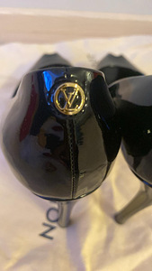 Louis Vuitton 39,5 номер. Оригинал. (3 фото из 6)