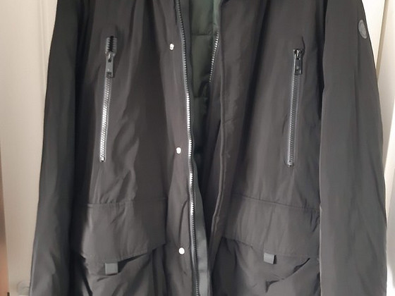Зимняя куртка Armani.