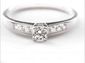 Серебряное кольцо (1 фото из 1)