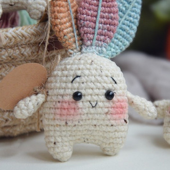 Вязаная игрушка Мандрагора