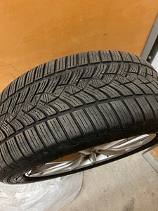 BMW 17" Ultragrip Perfomance 5x112 (4 foto / 5)