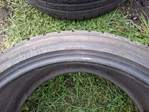 255 40 20 Pirelli 5mm 2tk, Yokohama 4mm 3tk M+S (9 foto / 10)