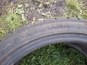 255 40 20 Pirelli 5mm 2tk, Yokohama 4mm 3tk M+S (10 foto / 10)