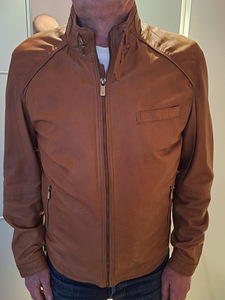Massimo Dutti (1 foto / 5)