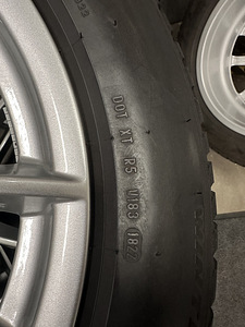 Talverehvid PIRELLI SOTTOZERO 3 225/60 R18 104H M+S RUN FLAT (3 foto / 7)