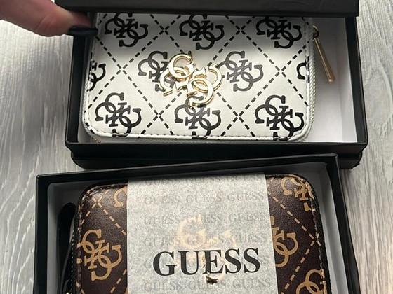 Guess кошельки