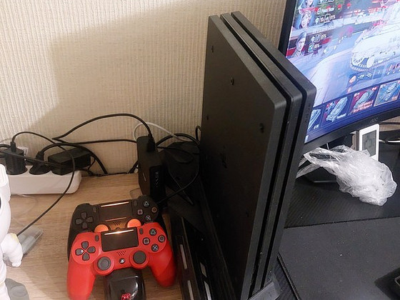 Sony playstation 4 pro 1tb
