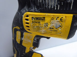 Kruvikeraja Dewalt DCF620 + AKU 2.0ah (4 foto / 5)